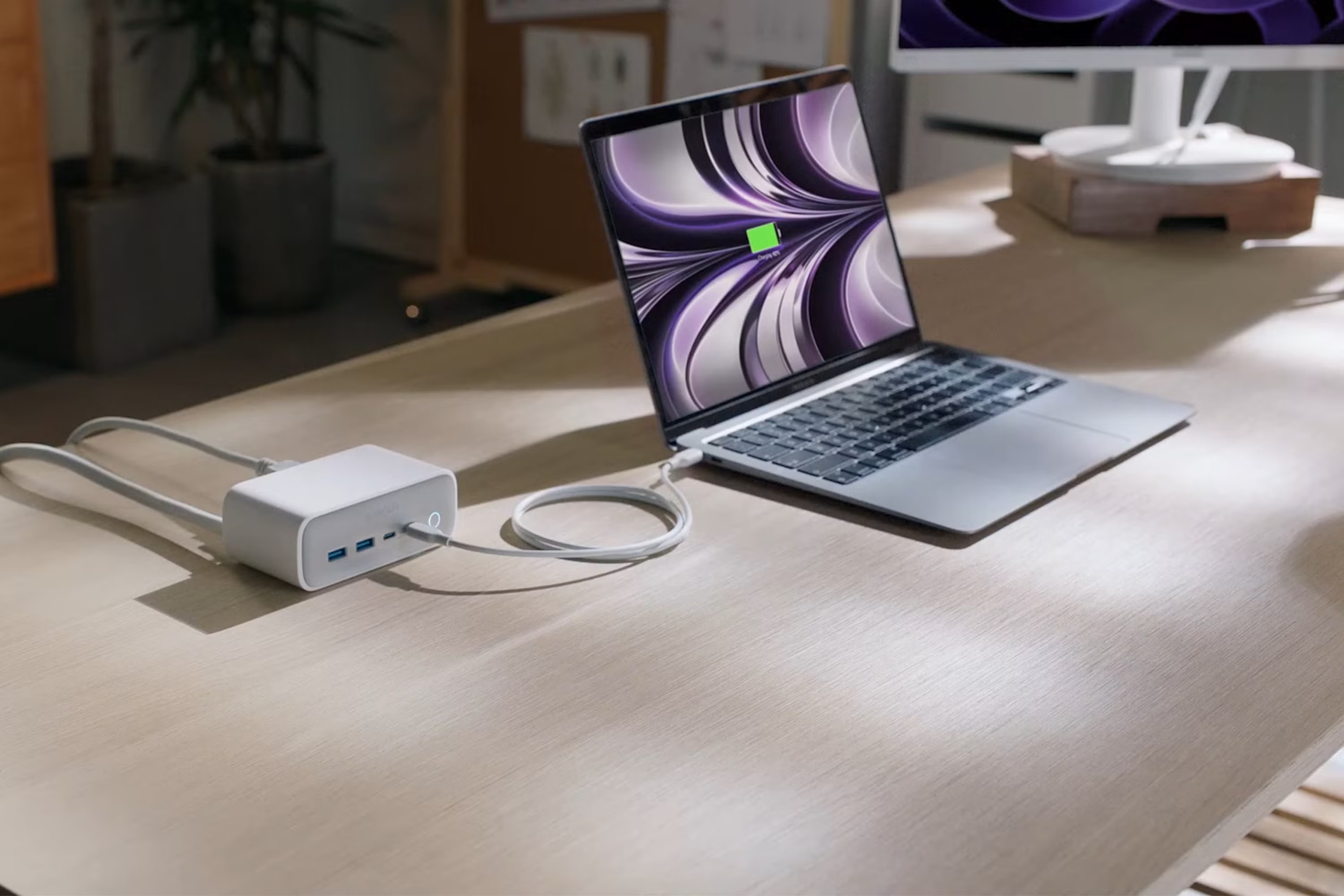 Anker 525 Charging Station (7-in-1) 67W Desktop Power Strip - Laat photo 4